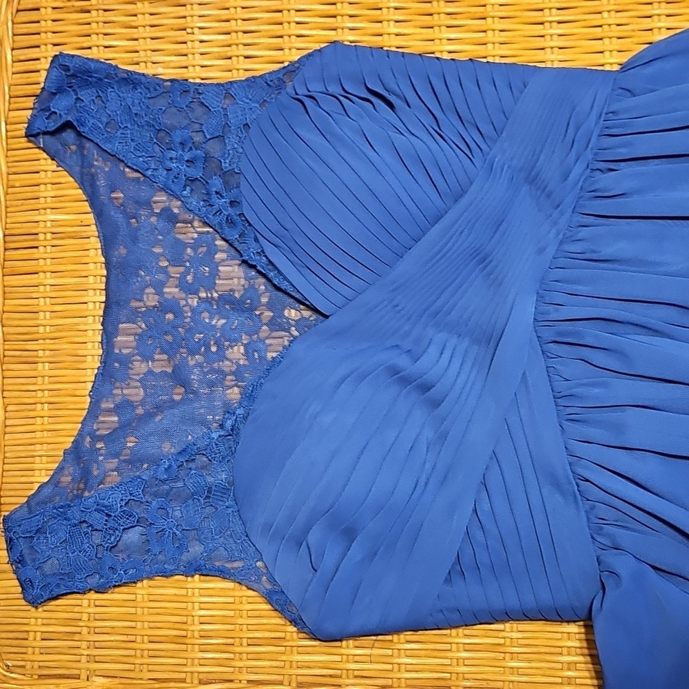 Elegant Blue Lace Women's Dress